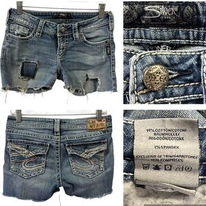 Silver Pioneer Distressed Booty Cut Off Blue Jean Shorts Raw Hem Womens 28